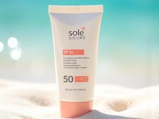 Crema solare protettiva leggera SPF 50