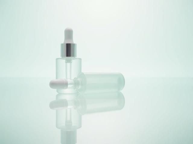 Siero Illuminante Effetto Glass Skin di Volto Svelato